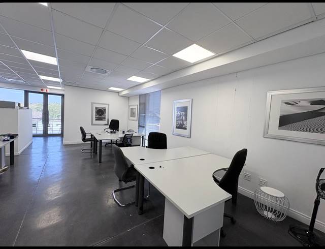 115M² OFFICE TO LET IN MAGALIESSIG